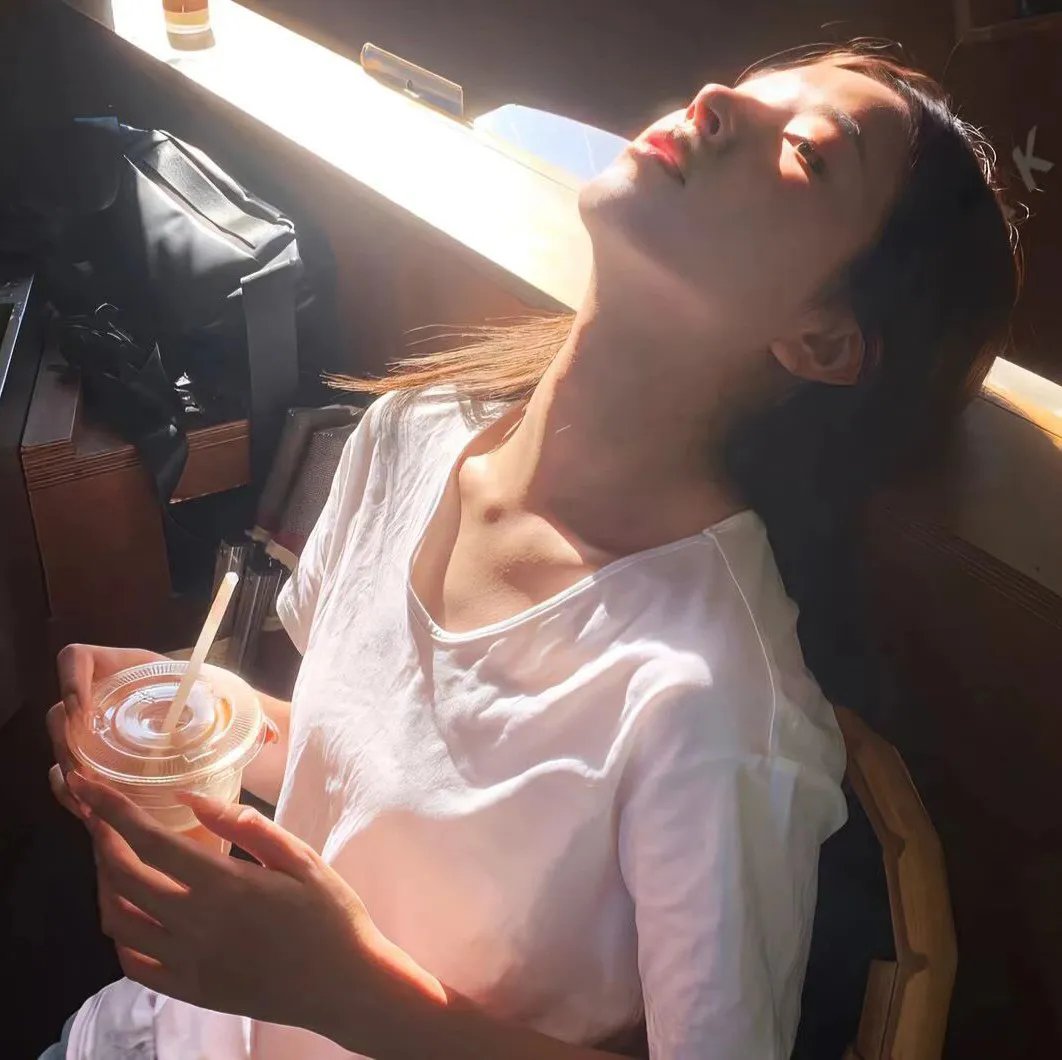 八彩林亚珍